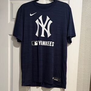 Nike Yankees Dark Blue Tee